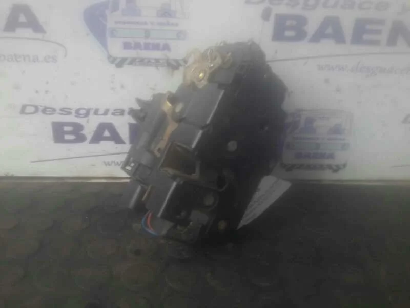 Foto de CERRADURA PUERTA DELANTERA DERECHA SIN MARCA SIN MODELO referencia PA6630GF