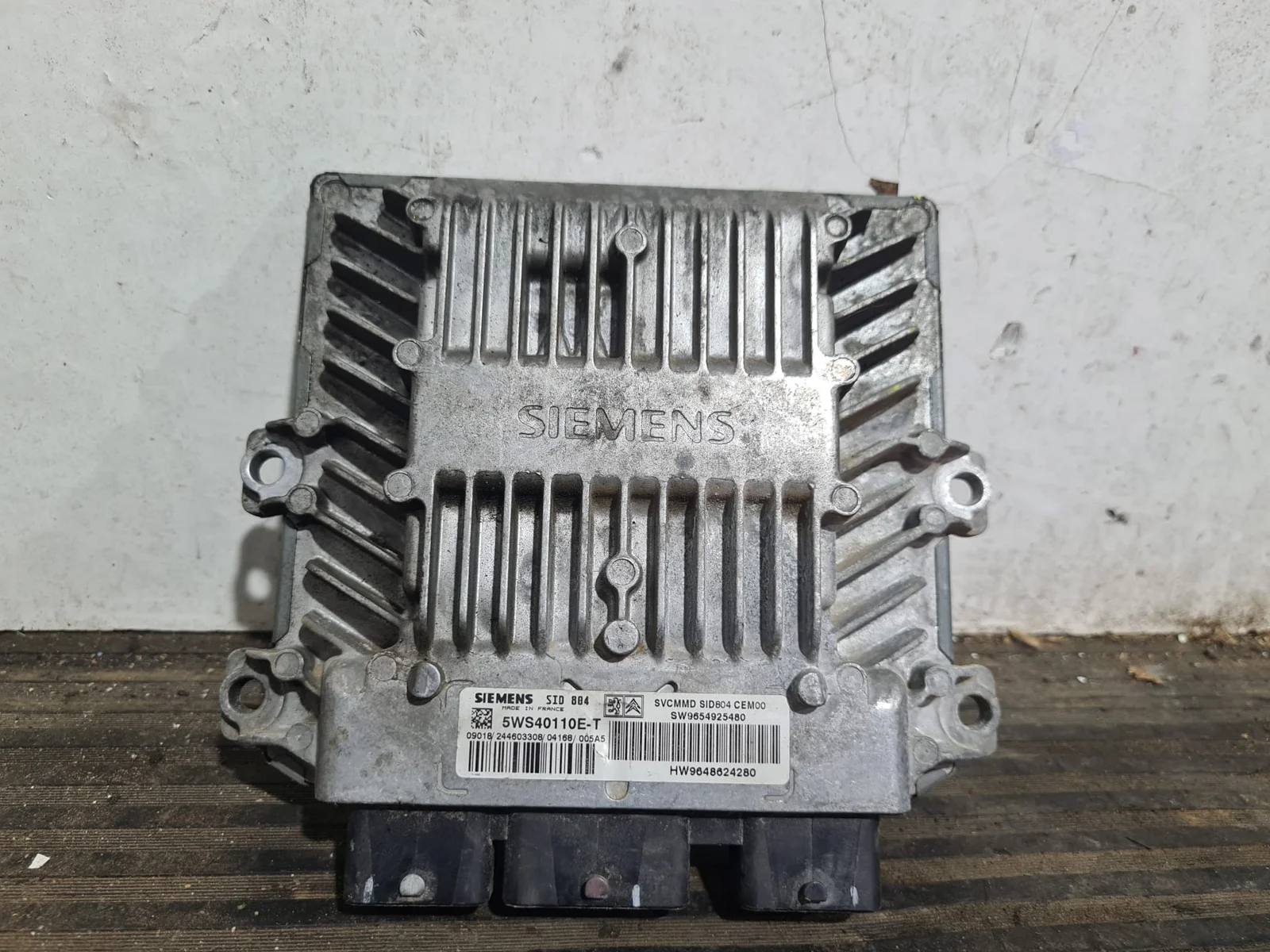 Foto de CENTRALITA MOTOR UCE CITROEN C3 referencia 9648624280