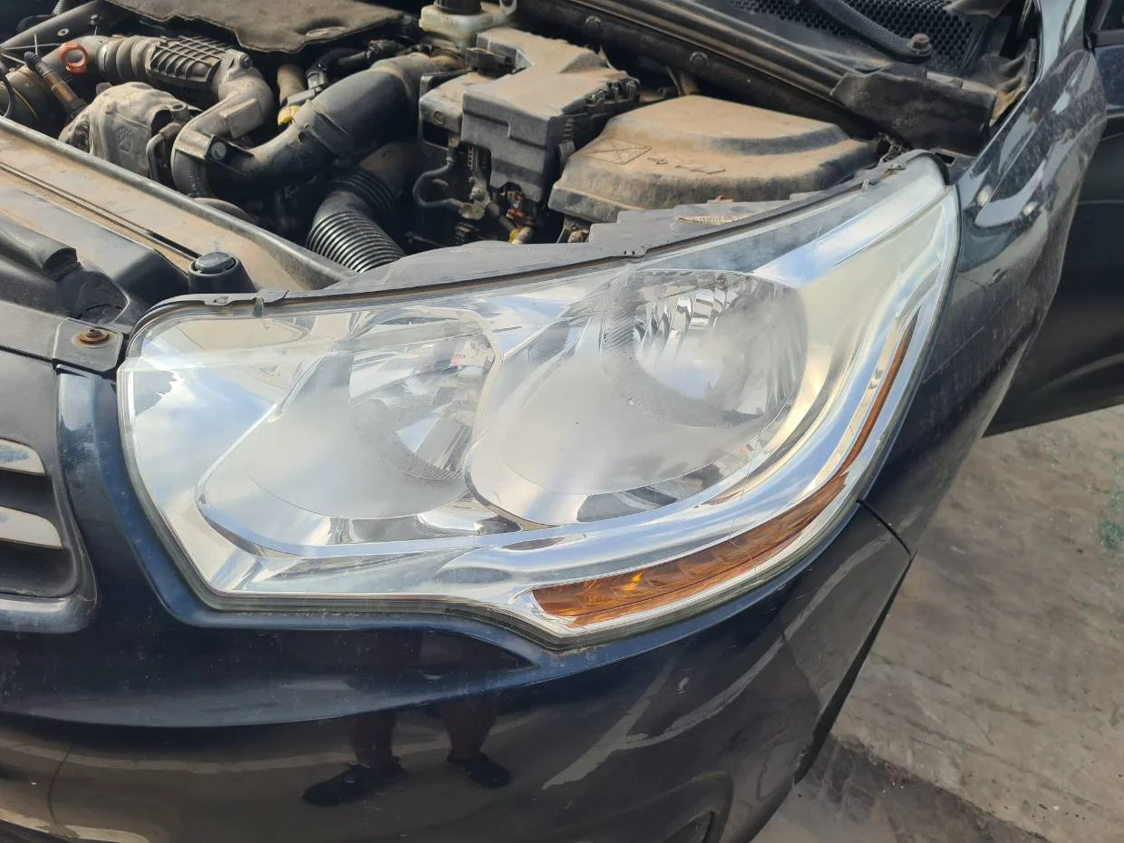 Foto de FARO IZQUIERDO CITROEN C4 BERLINA