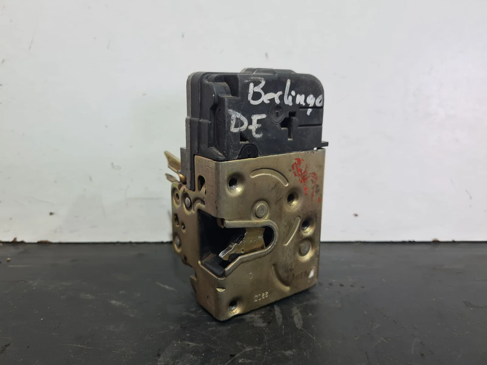 Foto de CERRADURA PUERTA DELANTERA DERECHA CITROEN BERLINGO