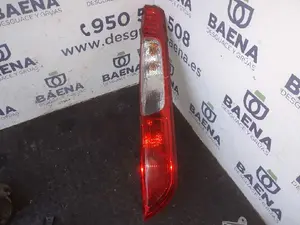 Foto de PILOTO TRASERO DERECHO FORD FOCUS BERLINA (CAP)