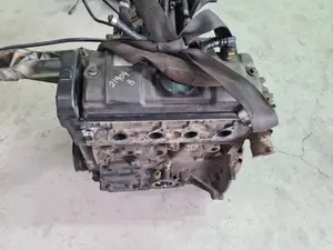 Foto de MOTOR COMPLETO CITROEN XSARA BERLINA foto 3