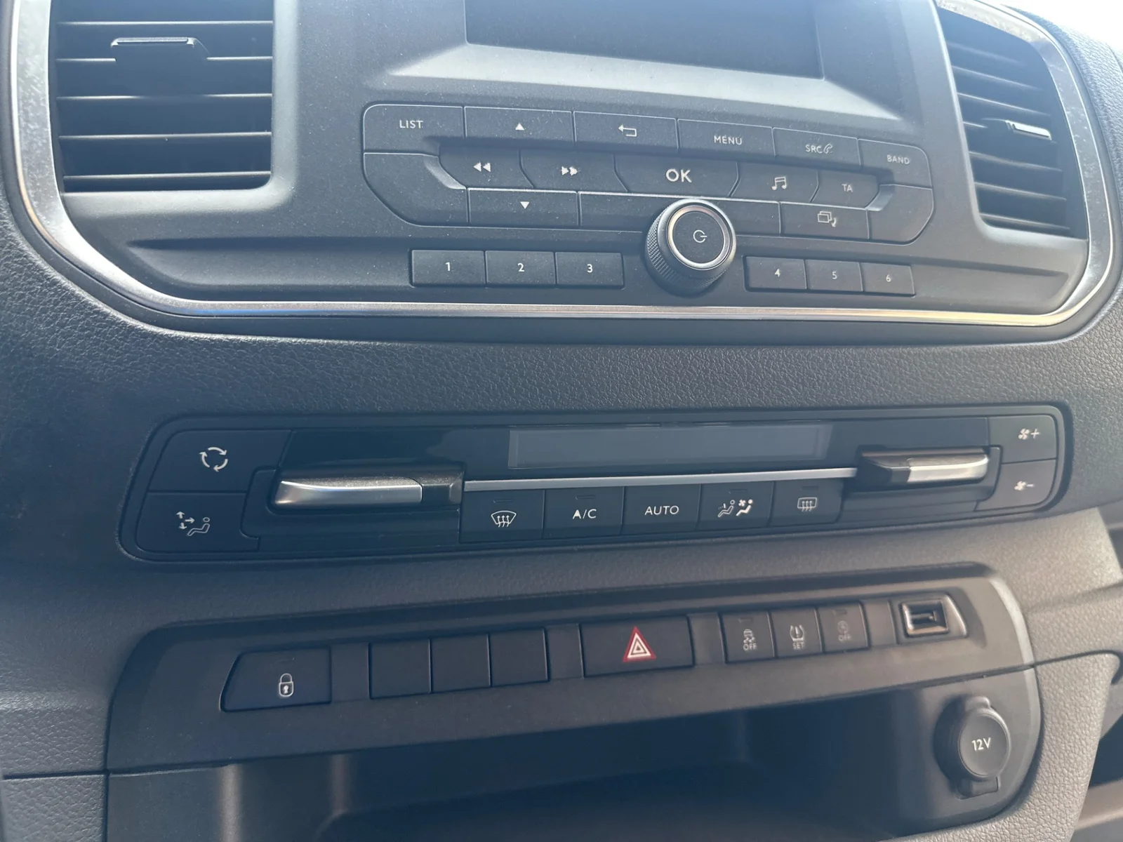 Foto de MANDO CLIMATIZADOR PEUGEOT EXPERT COMBI