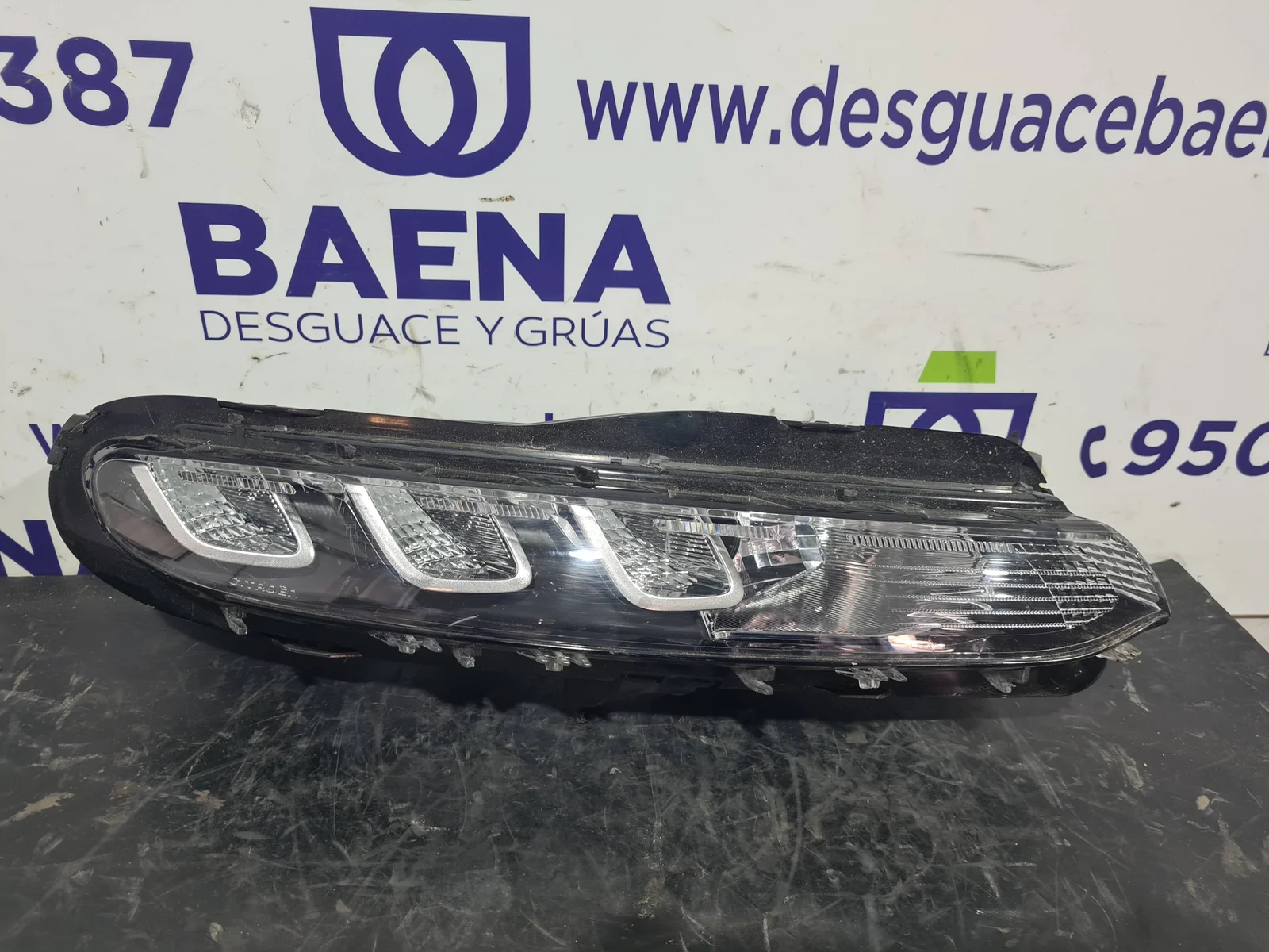 Foto de FARO DERECHO SIN MARCA SIN MODELO referencia 9819435580