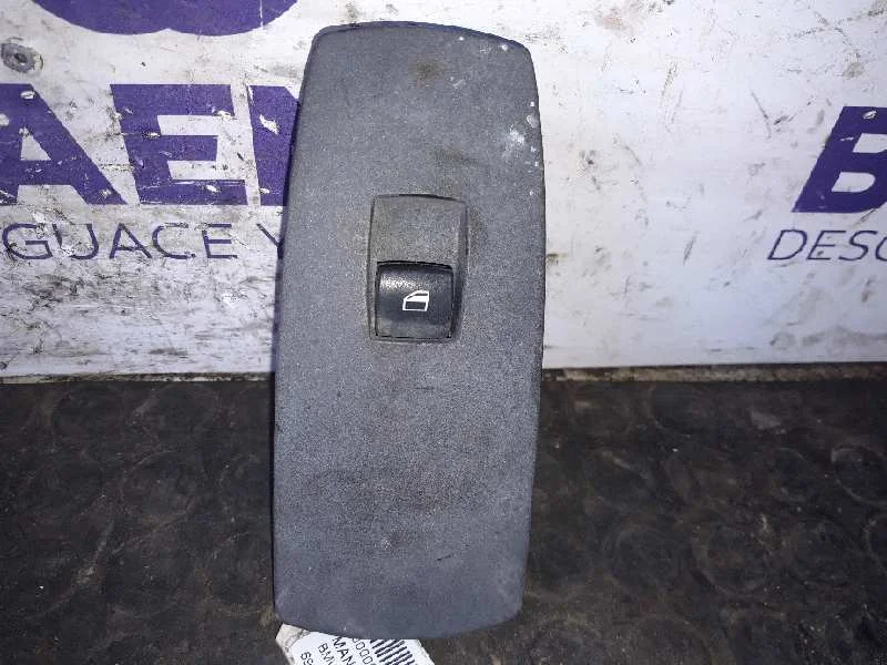 Foto de MANDO ELEVALUNAS TRASERO DERECHO BMW SERIE X3 (E83) referencia 6922244