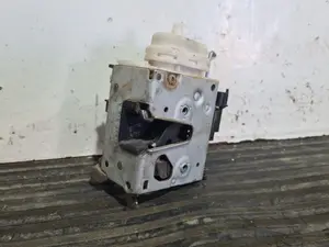 Foto de CERRADURA PUERTA DELANTERA DERECHA AUDI A3 (8L) referencia 8L1837016A