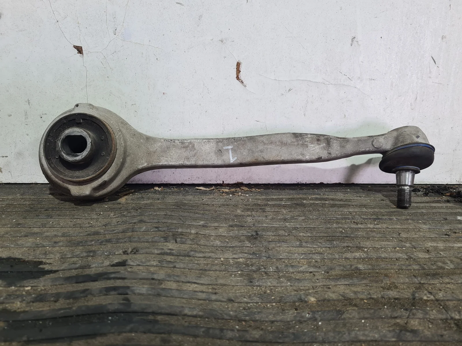 Foto de BRAZO SUSPENSION DELANTERO IZQUIERDO MERCEDES-BENZ CLASE C (BM 203) BERLINA