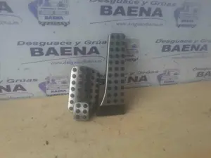 Foto de PEDAL FRENO MERCEDES-BENZ CLASE C (BM 204) BERLINA referencia JUEGO EMBELLECEDORES