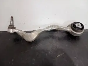 Foto de BRAZO SUSPENSION INFERIOR DELANTERO IZQUIERDO BMW SERIE 1 BERLINA (E81/E87)