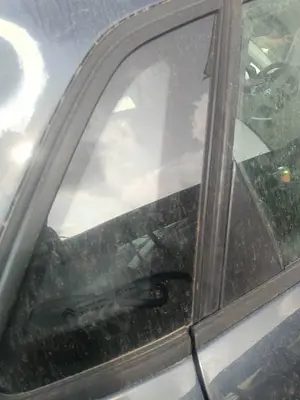 Foto de LUNA CUSTODIA TRASERA DERECHA CITROEN C4 BERLINA