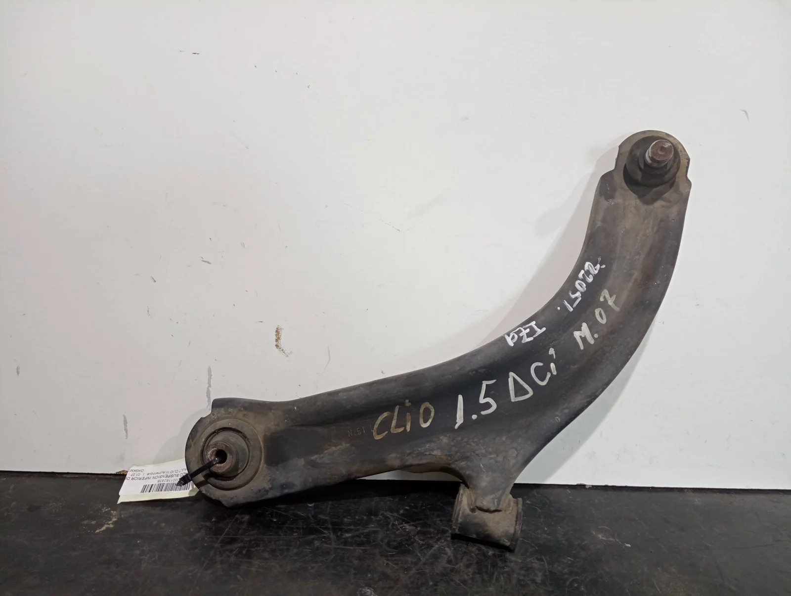 Foto de BRAZO SUSPENSION INFERIOR DELANTERO IZQUIERDO RENAULT CLIO III
