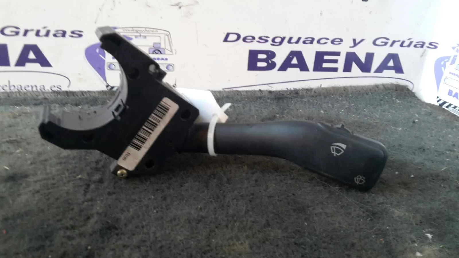 Foto de MANDO LIMPIA VOLKSWAGEN GOLF IV BERLINA (1J1)(10.1997) referencia 4B0953503E