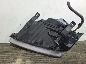 Foto de FARO DERECHO FORD FOCUS BERLINA (CAP) referencia 4M5113W029AC foto 4