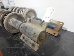 Foto de JUEGO AMORTIGUADORES DELANTERO SIN MARCA SIN MODELO foto 2