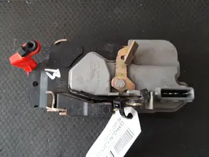 Foto de CERRADURA PUERTA DELANTERA DERECHA SIN MARCA SIN MODELO foto 3