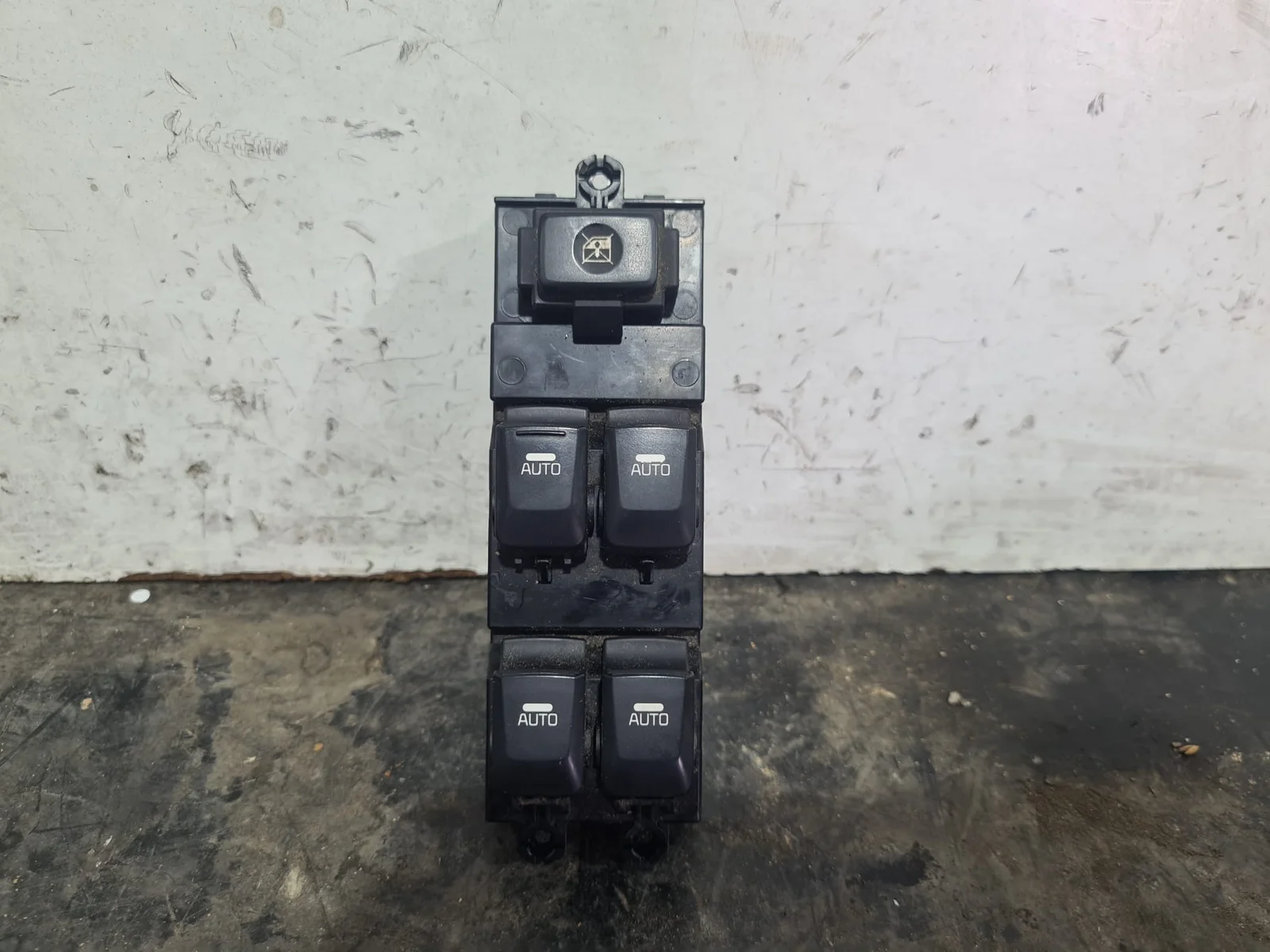 Foto de MANDO ELEVALUNAS DELANTERO IZQUIERDO KIA CEED (JD) referencia 93570A2000