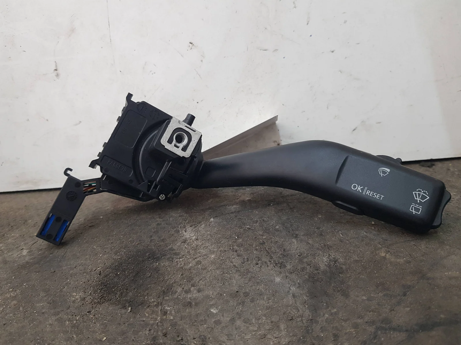 Foto de MANDO LIMPIA VOLKSWAGEN GOLF V (1K1)(10.2003) referencia 1K0953519