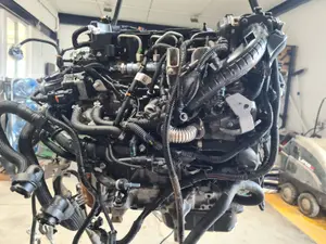 Foto de MOTOR COMPLETO PEUGEOT 3008 referencia YH01 foto 4