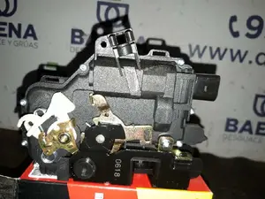 Foto de CERRADURA PUERTA TRASERA IZQUIERDA SIN MARCA SIN MODELO referencia 3B4839015A foto 3