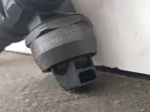 Foto de INYECTOR SIN MARCA SIN MODELO referencia 038130073AJ foto 2
