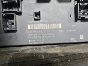 Foto de CAJA RELES / FUSIBLES MERCEDES-BENZ SPRINTER II CAMIÓN referencia A9065454301 foto 5
