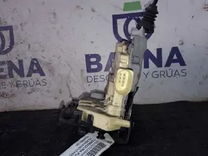 Foto de CERRADURA PUERTA TRASERA DERECHA SIN MARCA SIN MODELO referencia 3C4B39016A