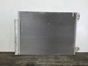 Foto de CONDENSADOR / RADIADOR  AIRE ACONDICIONADO RENAULT CLIO IV referencia 921006843R