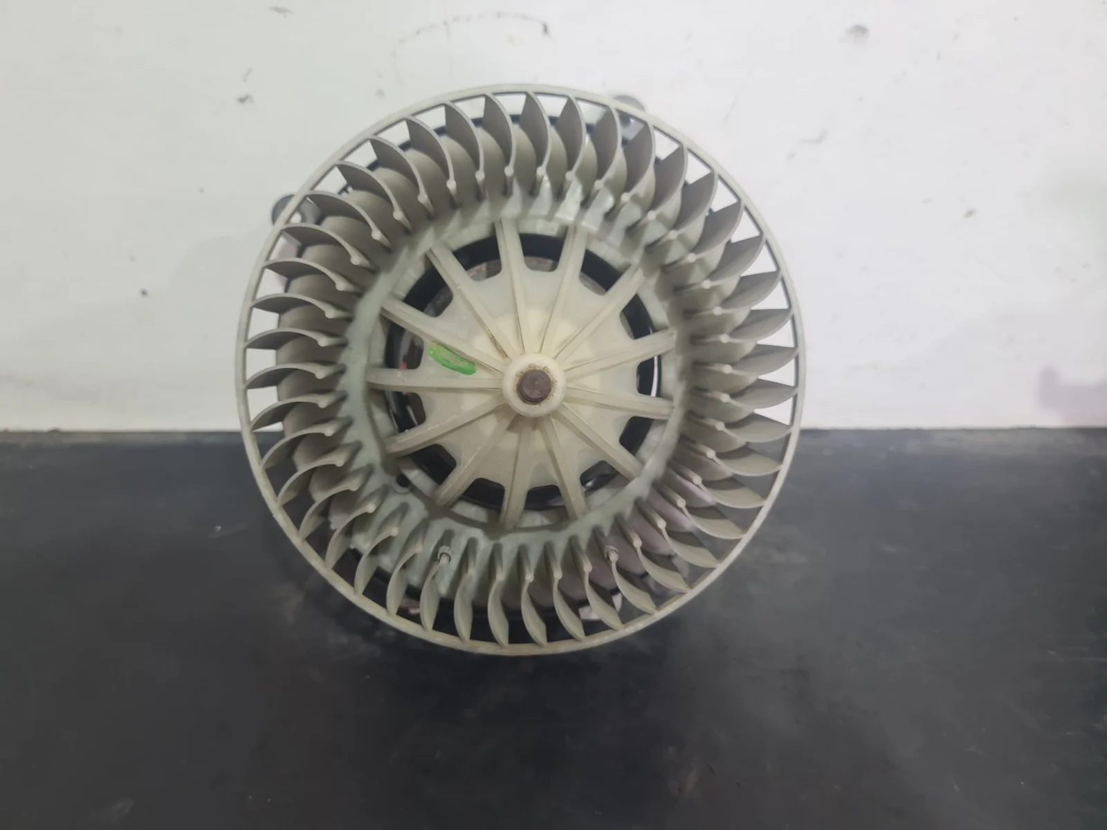 Foto de VENTILADOR CALEFACCION MERCEDES-BENZ CLASE E (BM 211) BERLINA referencia A2308210251