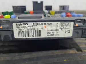 Foto de CAJA RELES / FUSIBLES CITROEN C3 referencia 9652474380 foto 3