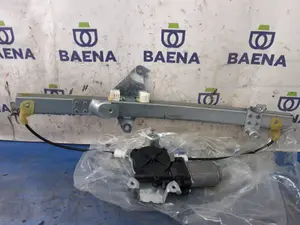 Foto de ELEVALUNAS TRASERO IZQUIERDO SIN MARCA SIN MODELO referencia 82701AV610 foto 2