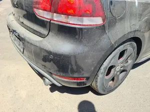 Foto de PARAGOLPES TRASERO VOLKSWAGEN GOLF VI (5K1)(10.2008) foto 5