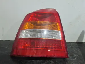 Foto de PILOTO TRASERO IZQUIERDO OPEL ASTRA G BERLINA referencia 90521542