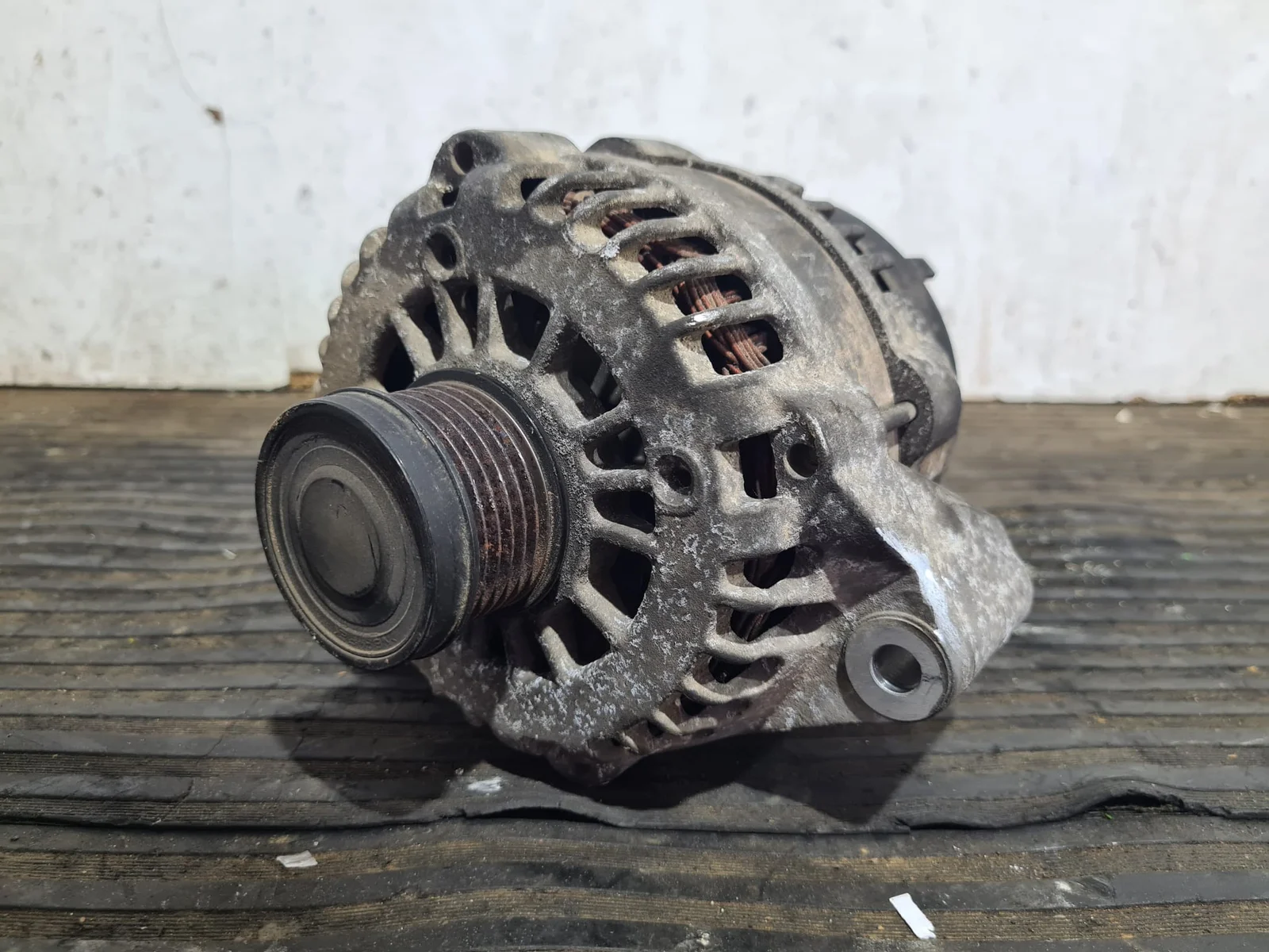 Foto de ALTERNADOR SSANGYONG REXTON