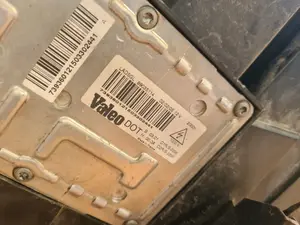 Foto de FARO DERECHO CITROEN C5 BERLINA referencia 9650115380 foto 3