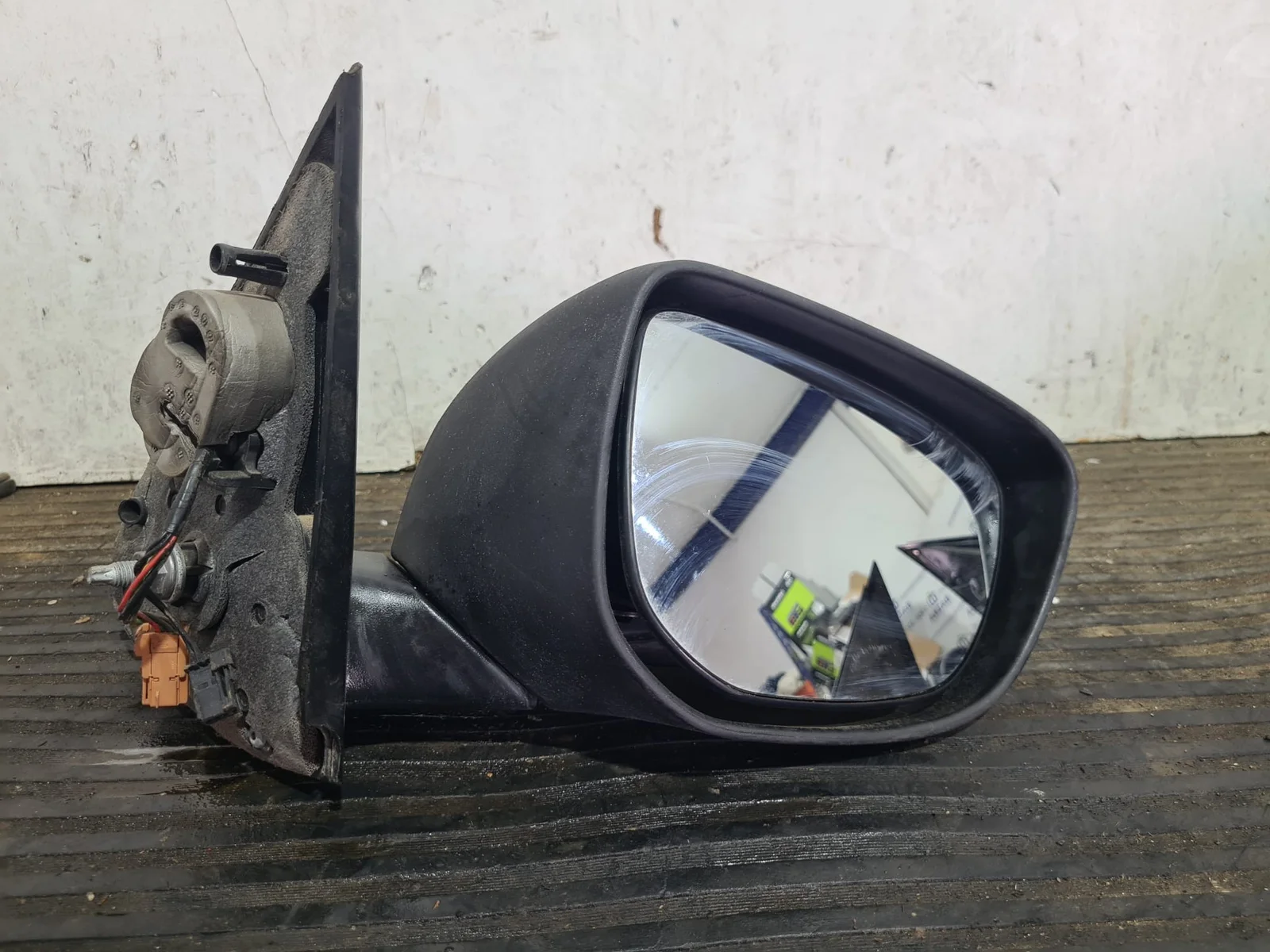 Foto de RETROVISOR DERECHO CITROEN C-ELYSÉE referencia A202338