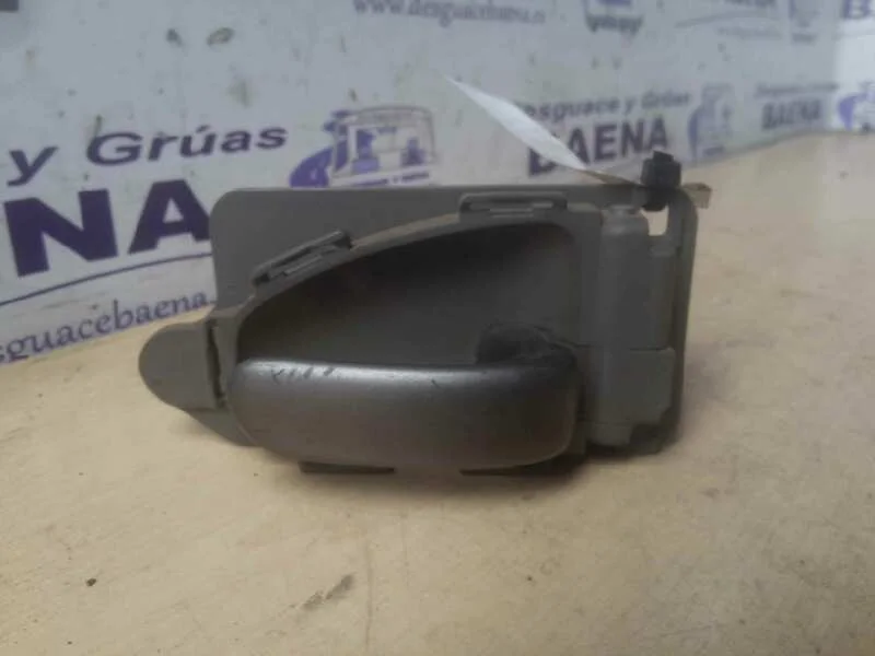 Foto de MANETA INTERIOR TRASERA DERECHA SIN MARCA SIN MODELO