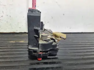 Foto de CERRADURA PUERTA TRASERA IZQUIERDA OPEL ASTRA G BERLINA referencia 13128115 foto 6