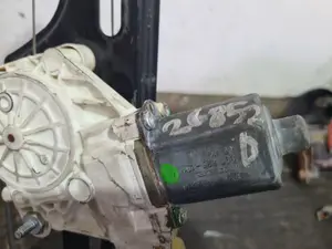 Foto de ELEVALUNAS DELANTERO DERECHO BMW SERIE 3 BERLINA (E90) referencia 6927028 foto 4