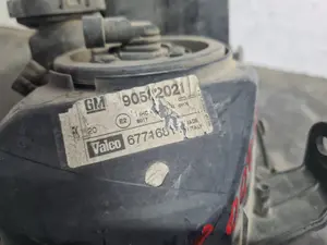 Foto de FARO IZQUIERDO OPEL ZAFIRA A referencia 90582021 foto 3
