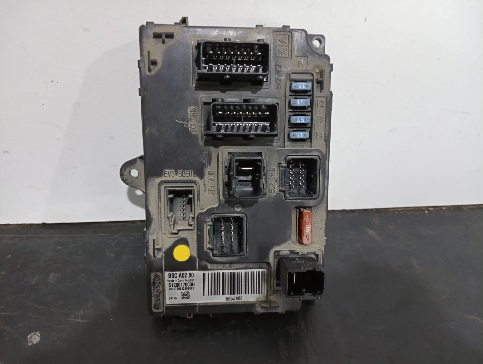 Foto de CAJA RELES / FUSIBLES SIN MARCA SIN MODELO referencia 9655471980