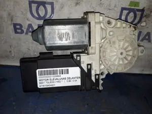 Foto de MOTOR ELEVALUNAS DELANTERO IZQUIERDO SIN MARCA SIN MODELO referencia 9776105404301 foto 1