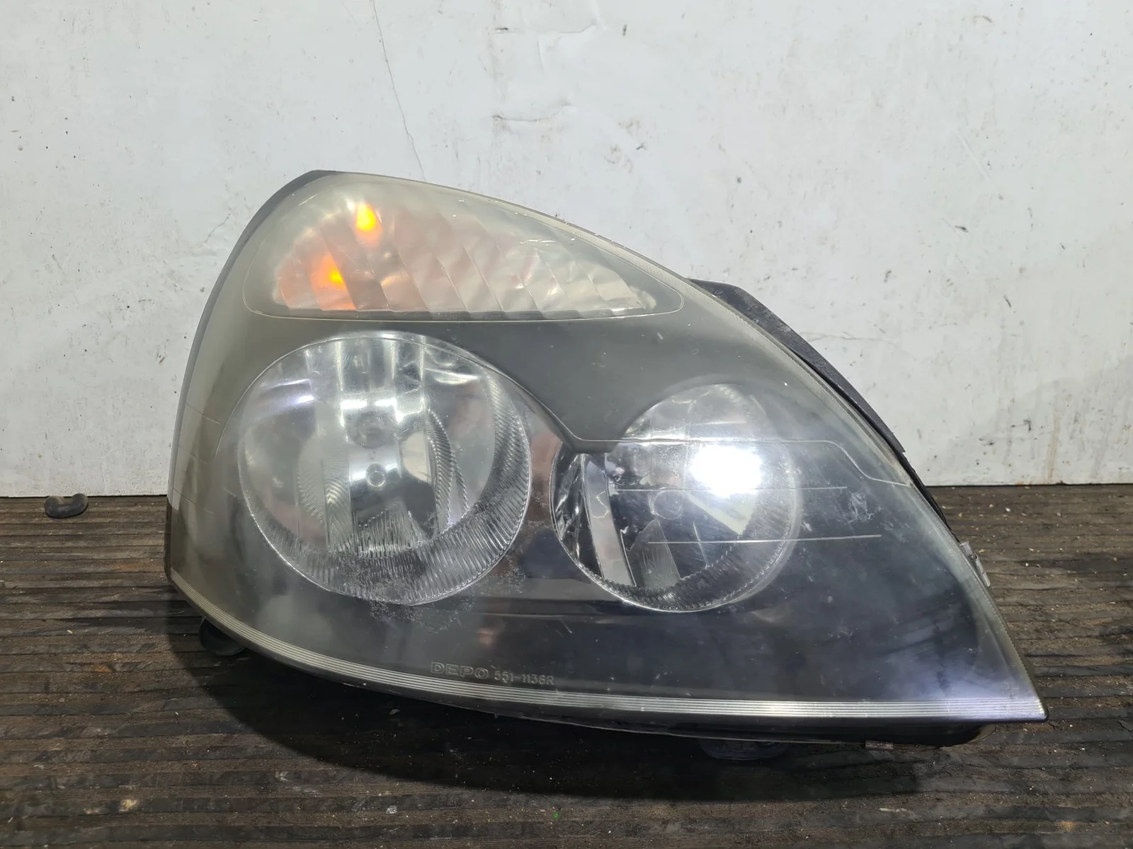 Foto de FARO DERECHO RENAULT CLIO II FASE II (B/CB0) referencia 085511138R