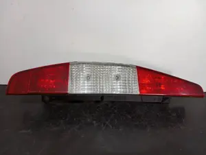 Foto de PILOTO TRASERO IZQUIERDO SIN MARCA SIN MODELO referencia 040610999000