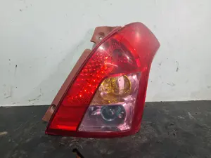 Foto de PILOTO TRASERO DERECHO SUZUKI SWIFT BERLINA (RS/MZ)