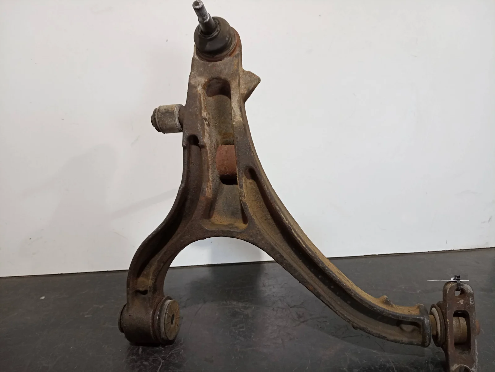 Foto de BRAZO SUSPENSION INFERIOR DELANTERO IZQUIERDO JEEP GRAND CHEROKEE (WH) referencia C2129AC