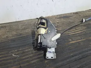 Foto de CERRADURA PUERTA DELANTERA IZQUIERDA PEUGEOT 407 referencia 9660699480E foto 6
