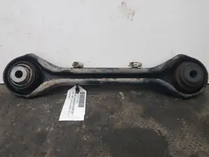 Foto de BRAZO SUSPENSION SUPERIOR TRASERO DERECHO BMW SERIE 3 BERLINA (E90) referencia 33326763473