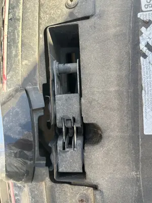 Foto de CERRADURA CAPO VOLKSWAGEN GOLF VI (5K1)(10.2008)