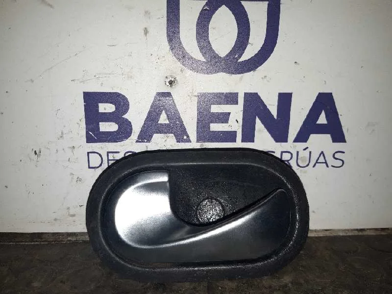 Foto de MANETA INTERIOR DELANTERA IZQUIERDA RENAULT MEGANE II BERLINA 5P referencia 8200028487