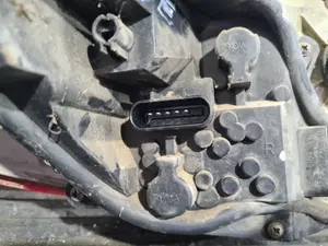 Foto de PILOTO TRASERO DERECHO OPEL INSIGNIA BERLINA referencia 168372 foto 2